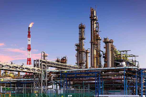Factories Oil Refineries in Kawasaki, Kanagawa, Japan. refinery photos stock pictures, royalty-free photos & images