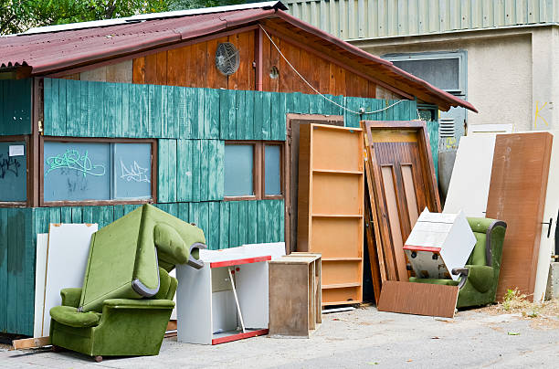 istock Old furniture 485553430