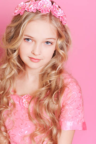 istock Pretty kid girl 485562269