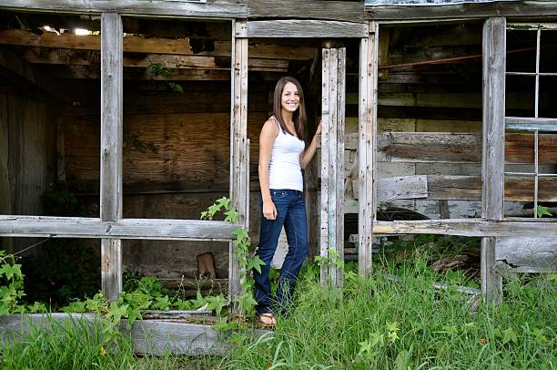istock standing at the farm stand 485564121