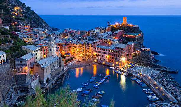 istock Cinque Terre, Vernazza, Italy 485586163