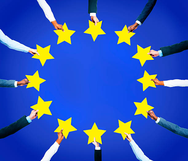 istock Multi-Ethnic Business People's Hands Holding Stars Circularly To 485589459