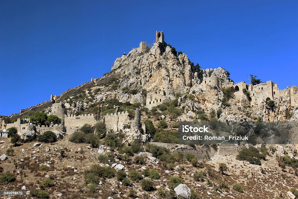 Castillo de Saint Hilarion en las montañas en Chipre. - Foto de stock de República de Chipre libre de derechos