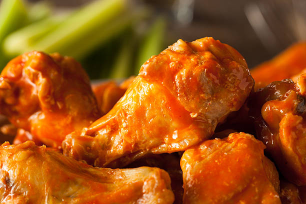 매워 홈메이트 버팔로 윙스 - wing spicy chicken wings sauces chicken 뉴스 사진 이미지