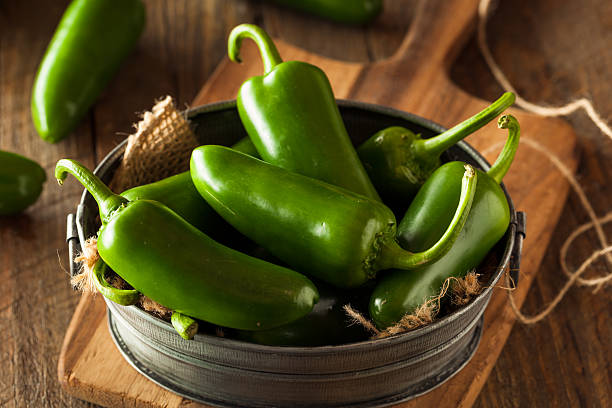 유기 초록색입니다 할로피뇨 peppers - chopped green bell pepper pepper bell pepper 뉴스 사진 이미지