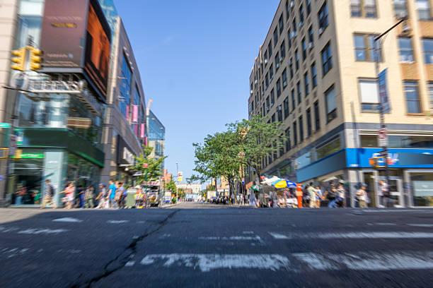 istock Busy street at Flushing 485615992