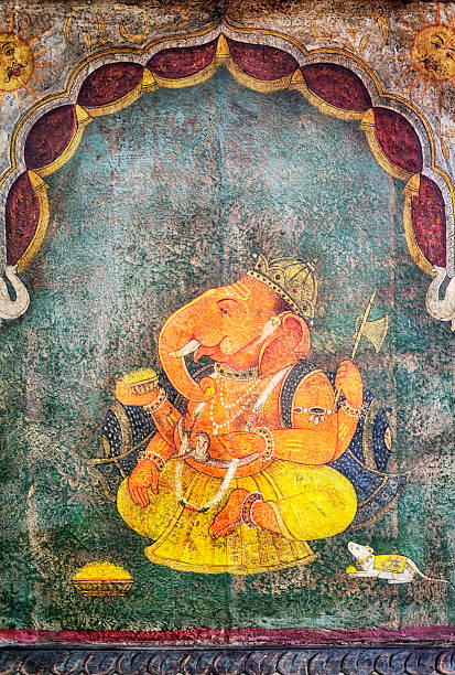 dios hindú ganesha la figura en una antigua puerta de la india - indian god fotografías e imágenes de stock