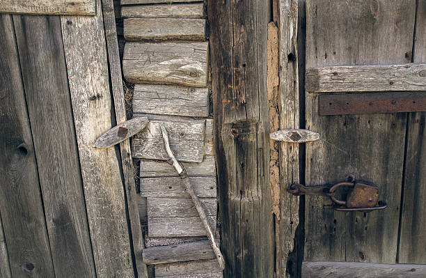 istock The wall of old house.Background. 485628586