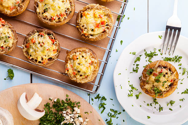 baked stuffed cogumelos - recheado - fotografias e filmes do acervo