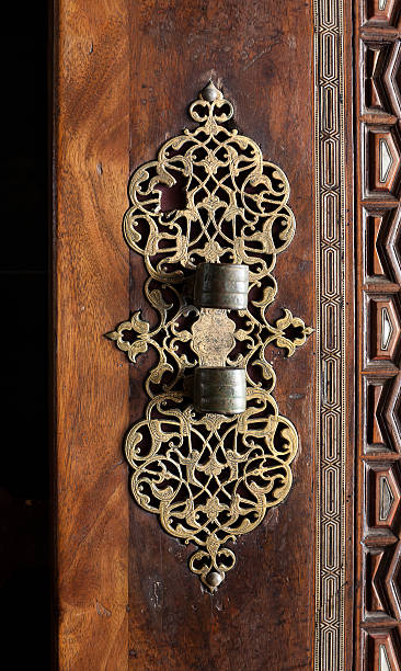 istock Islamic carved door with beautiful details background. 485634204