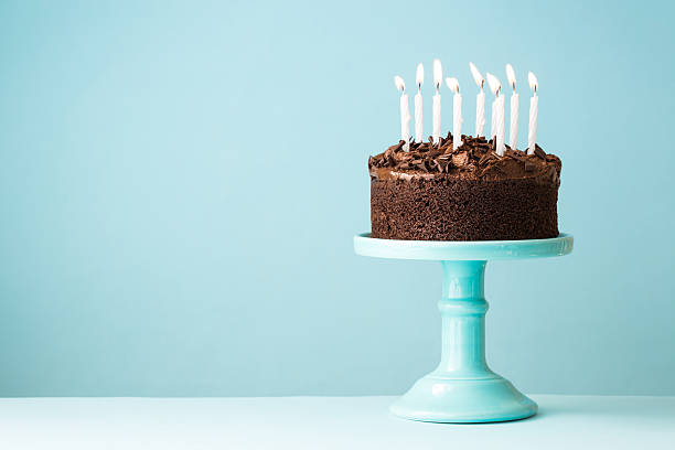 торт ко дню рождения - birthday cake cake birthday homemade стоковые фото и изображения