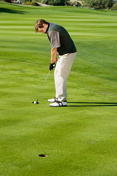 istock Golfer Putting for Birdie 485650011