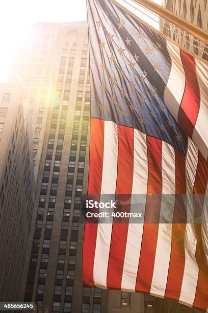 Americano De Negócios - Fotografias de stock e mais imagens de 4 de Julho - 4 de Julho, Arranha-céu, Azul