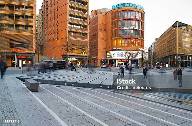 Berlin Marlenedietrichplatz Stockfoto und mehr Bilder von Berlin - Berlin, McDonald's, Deutschland