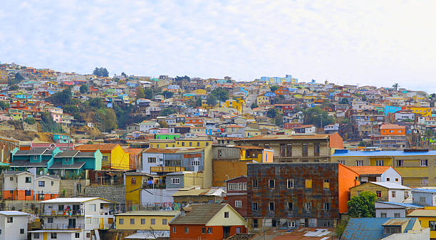 istock Hill top view of valparaiso chile skyline. 485700506