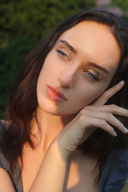 istock Sensual girl portrait 485717146