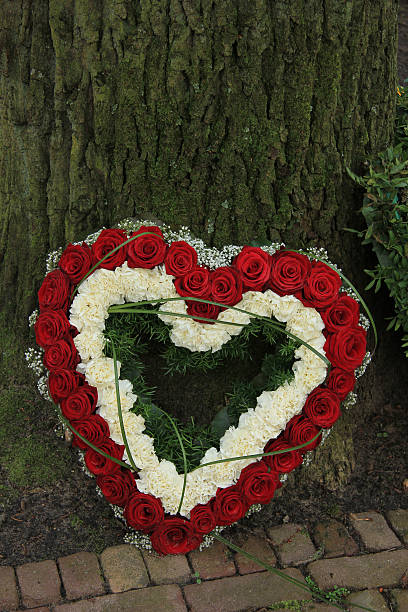 istock Heart shaped sympathy flowers 485730561