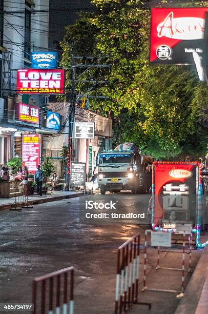Masaż Kupuj W Bangkoku W Tajlandii - zdjęcia stockowe i więcej obrazów Azja - Azja, Azja Południowo-Wschodnia, Azjaci