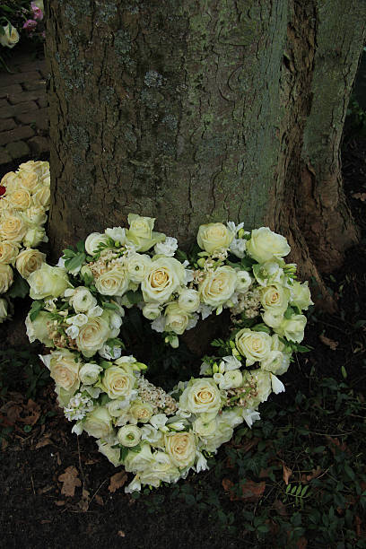 istock Heart shaped sympathy flowers 485735301