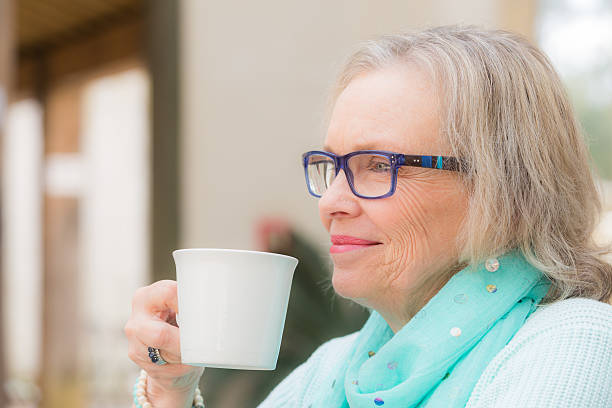 istock Woman drink coffee 485738042