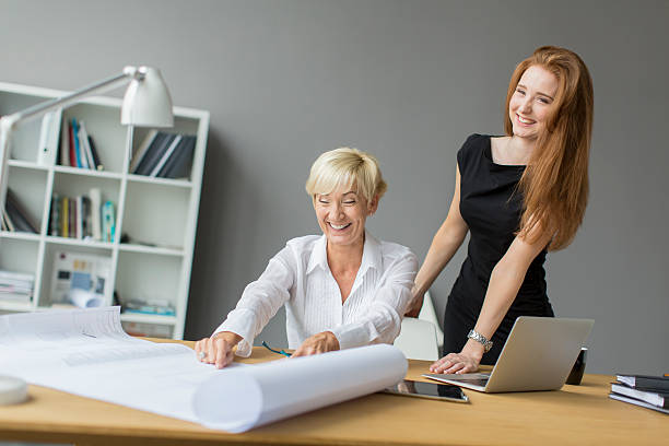 istock Women working in the office 485746726