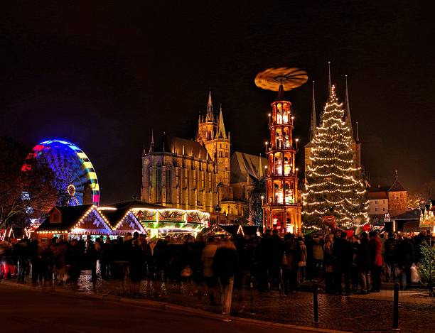 istock Erfurt christmas market 485753316