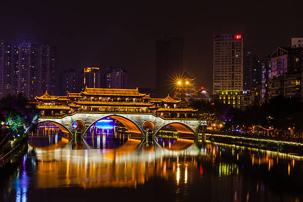 istock Night view of Anshun Bridge in Chengdu 485796598