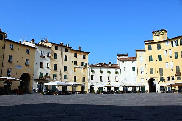 istock Lucca Tuscany Italy 485798338