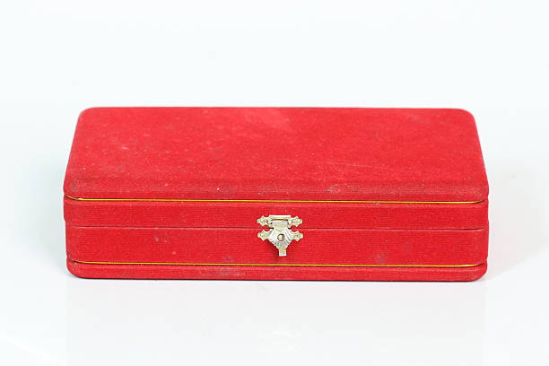 istock Red jewelry box on a white background. 485800098