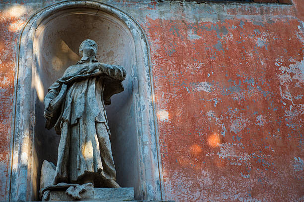 황후상 데테일 로마 - julius caesar augustus caesar statue rome 뉴스 사진 이미지