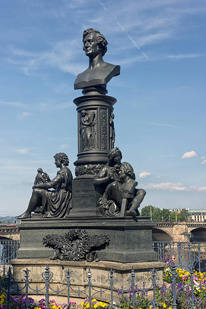 istock Ernst Rietschel Statue in Dresden - Germany 485802060
