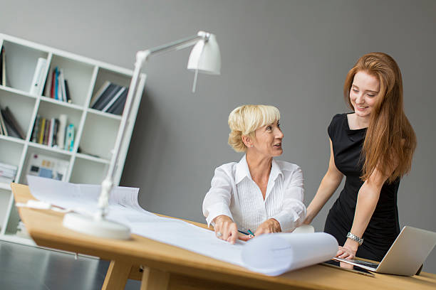istock Women working in the office 485804540