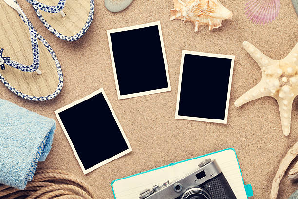 istock Travel and vacation photo frames and items 485833556