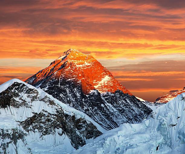 istock Evening colored view of Mount Everest from Kala Patthar 485834092