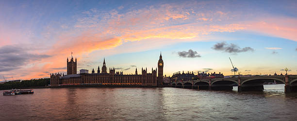 istock Red sunset panorama at Big Ben, London 485848758