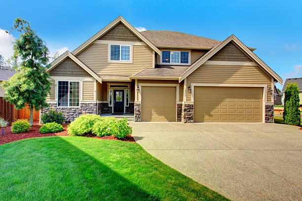 istock Siding house with stone trim and tile roof 485850601