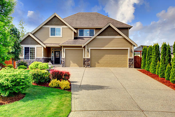 istock Siding house with stone trim and tile roof 485853031