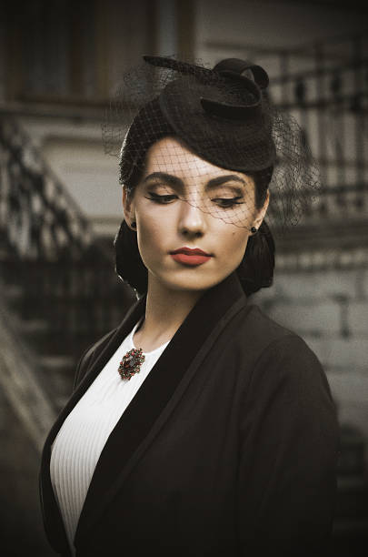 istock Young woman in retro styled costume (ancient ver) 485853776