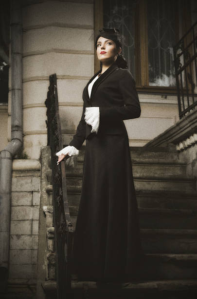 istock Young woman in retro styled costume (ancient ver) 485854876