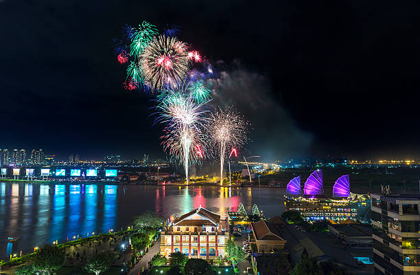 fogos de artifício à noite - indigenous culture flash - fotografias e filmes do acervo