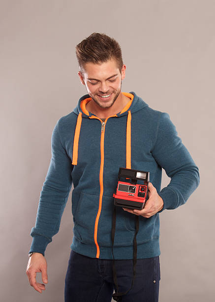 istock male photographer 485862909