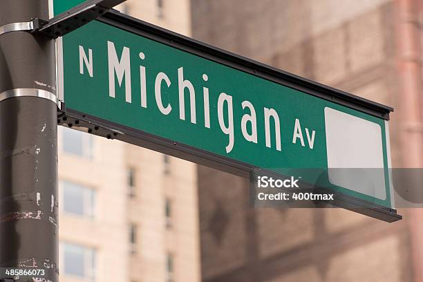 Avenida Michigan - Fotografias de stock e mais imagens de Chicago - Illinois - Chicago - Illinois, Magnificent Mile, Ao Ar Livre