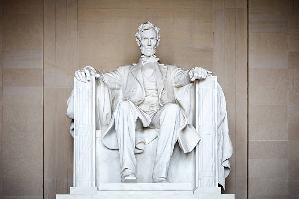istock Statue of Abraham Lincoln 485883821