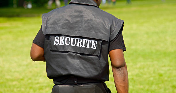 istock Back of the guarg man 'security' 485897137
