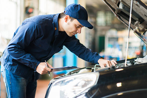 istock Mechanic at work in his garage 485938090