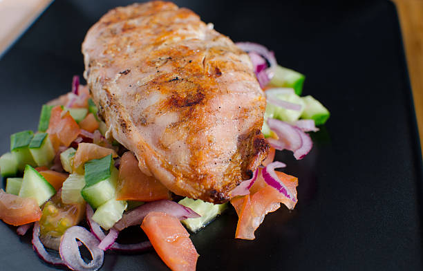 istock Grilled chicken with panzanella salat 485949333