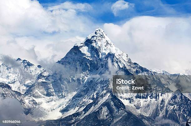 Ama Dablam Monte Himalaya In Nepal - Fotografie stock e altre immagini di Everest - Everest, Vetta, Montagna