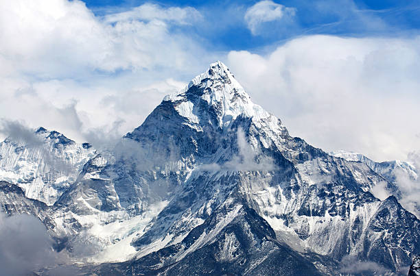 Ama Dablam Mount in the Nepal Himalaya Ama Dablam Peak - view from Cho La pass, Sagarmatha National park, Everest region, Nepal. Ama Dablam (6858 m) is one of the most spectacular mountains in the world and a true alpinists dream mount everest stock pictures, royalty-free photos & images