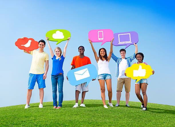 istock People With Speech Bubble And Social Media 485981749