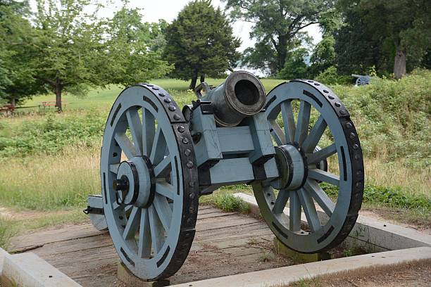 istock Revolutionary War Era Motar with Field Piece in Background 485986428